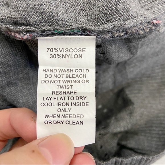 YAL New York Mixed Media Floral Gray Knit Top - Picture 4 of 4